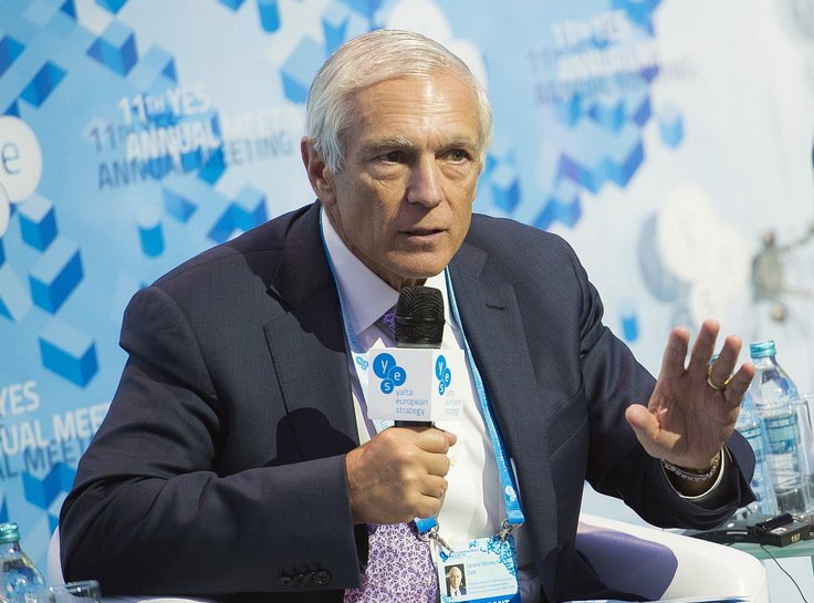 U.S. General Wesley Clark speaks during the 11th Yalta Annual Meeting of YES on Sept. 12 in Kyiv. Clark said on March 30 that America should provide a comprehensive package of military and financial aid to Ukraine before Russia launches its next military 