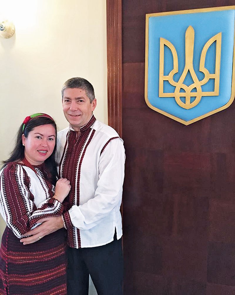 Ukraine’s Ambassador to Brazil Rostyslav Tronenko and wife Fabiana on Ukrainian Vyshyvanka Day on May 21.