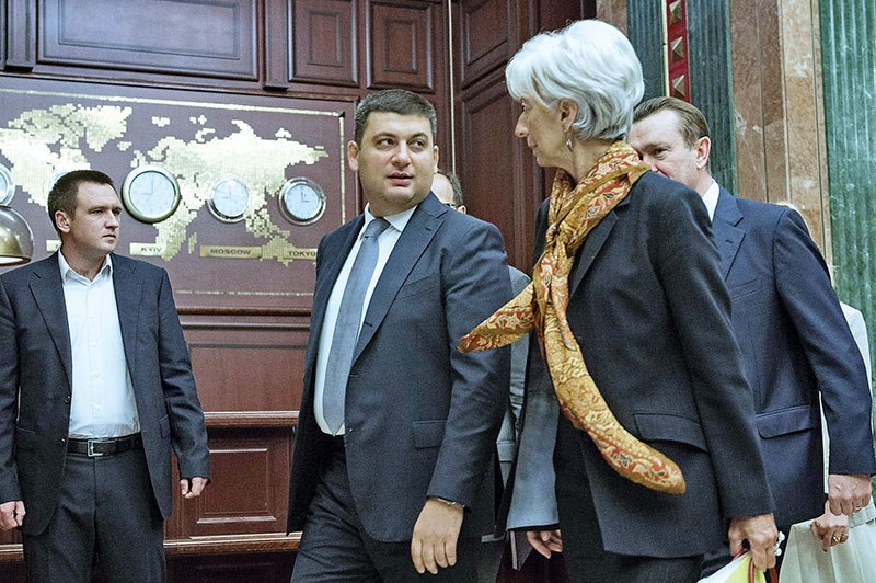Ukrainian Prime Minister Volodymyr Groysman, then Verkhovna Rada speaker, speaks with International Monetary Fund Managing Director Christine Lagarde on Sept. 7 in Kyiv. (UNIAN)