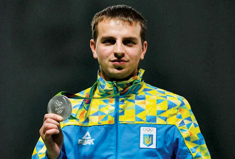 Ukraine’s Serhiy Kulish win the silver medal in the 10-meter air rifle competition on Aug. 8. 