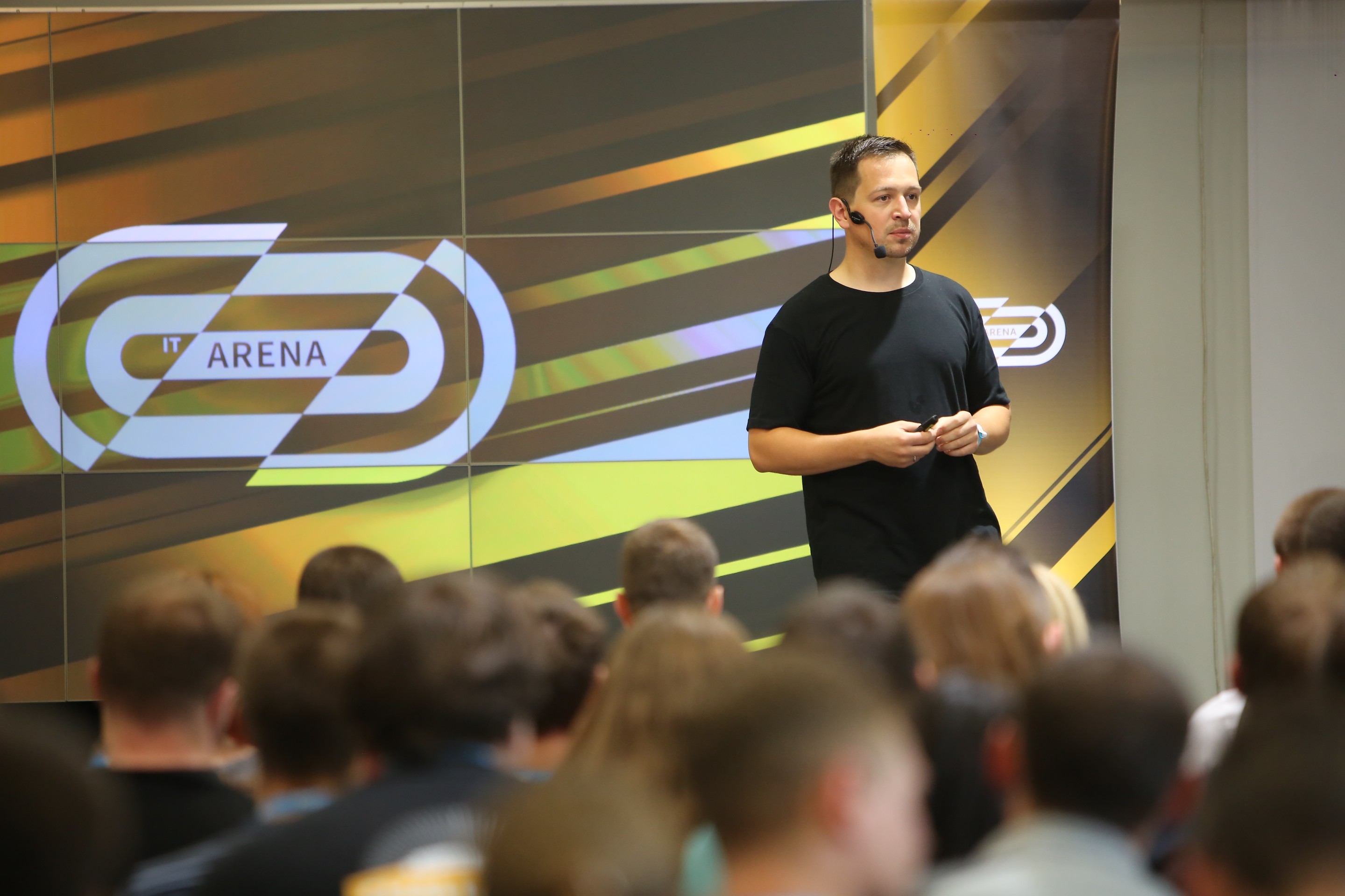 Arsen Kostenko, software engineer at Twitter, talks about technical details of Twitter operations at Lviv IT Arena 2016.