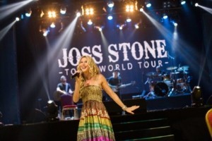 Joss Stone sings at the Freedom Hall in Kyiv on Oct. 20 2016.