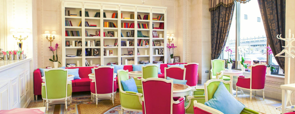 Сafe Sweet Book, has opened in the Fairmont Grand Hotel Kyiv. (www.facebook.com/sweetbook.kiev)