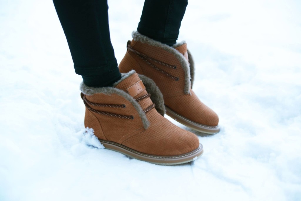 Ukrainian brand Khameleon offers various winter boots option for around Hr 3,000. (facebook.com/hameleon.shoes)