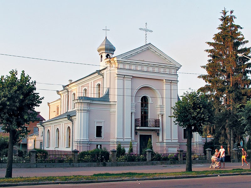 People pass by St. Varvara Church in Berdychiv, some 180 kilometers west of Kyiv, where in March 1850 French novelist and playwright Honore de Balzac married Polish noblewoman Ewelina Hanska.