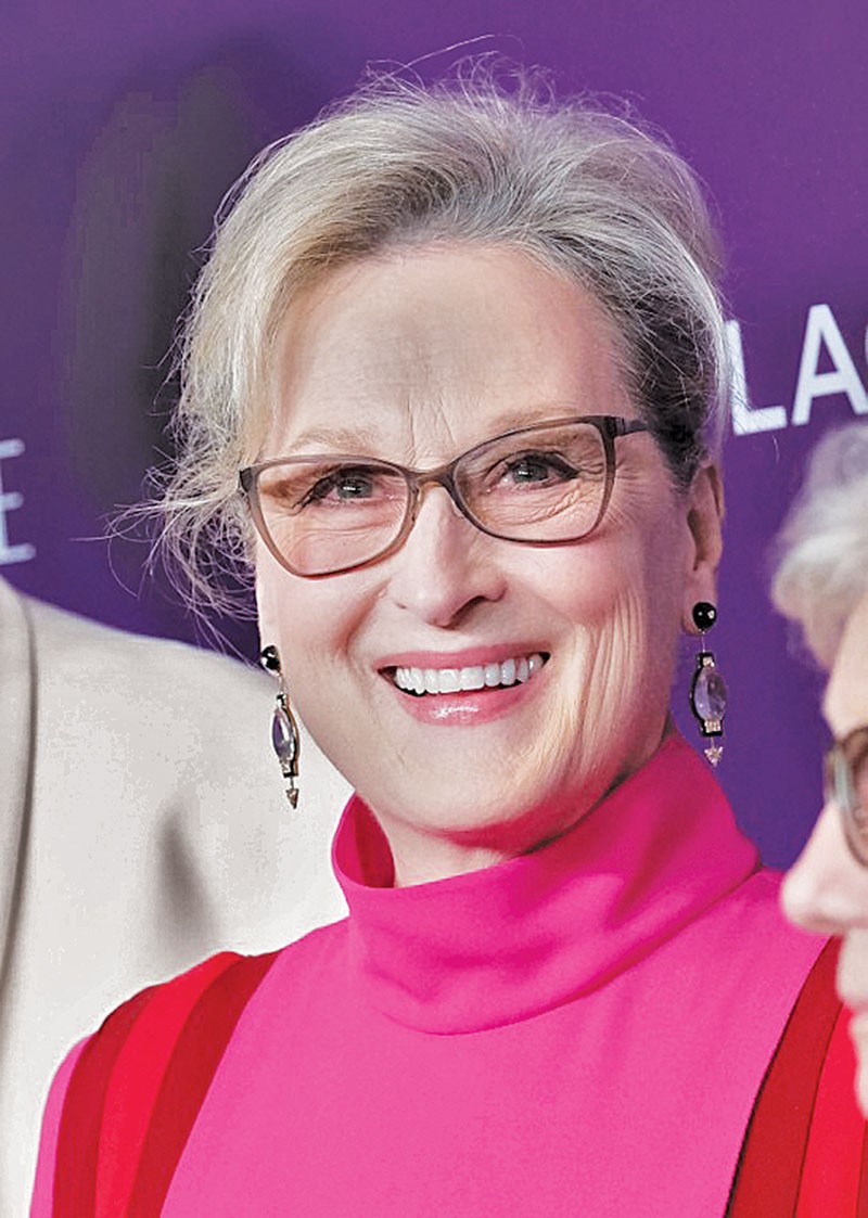 Meryl Streep attends the red carpet arrivals at the 19th Costume Designers Guild awards presented by Lacoste at the Beverly Hilton hotel in Beverly Hills, on February 21, 2017. / AFP PHOTO / CHRIS DELMAS