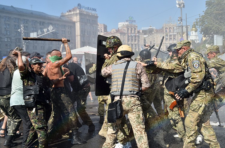 Protesters and security forces clash in Kiev during the Maidan Revolution in 2014. Sheremet’s coverage for Russian’s Channel One conflicted with reports from the country’s state media outlets. (AFP/Sergei Supinsky)