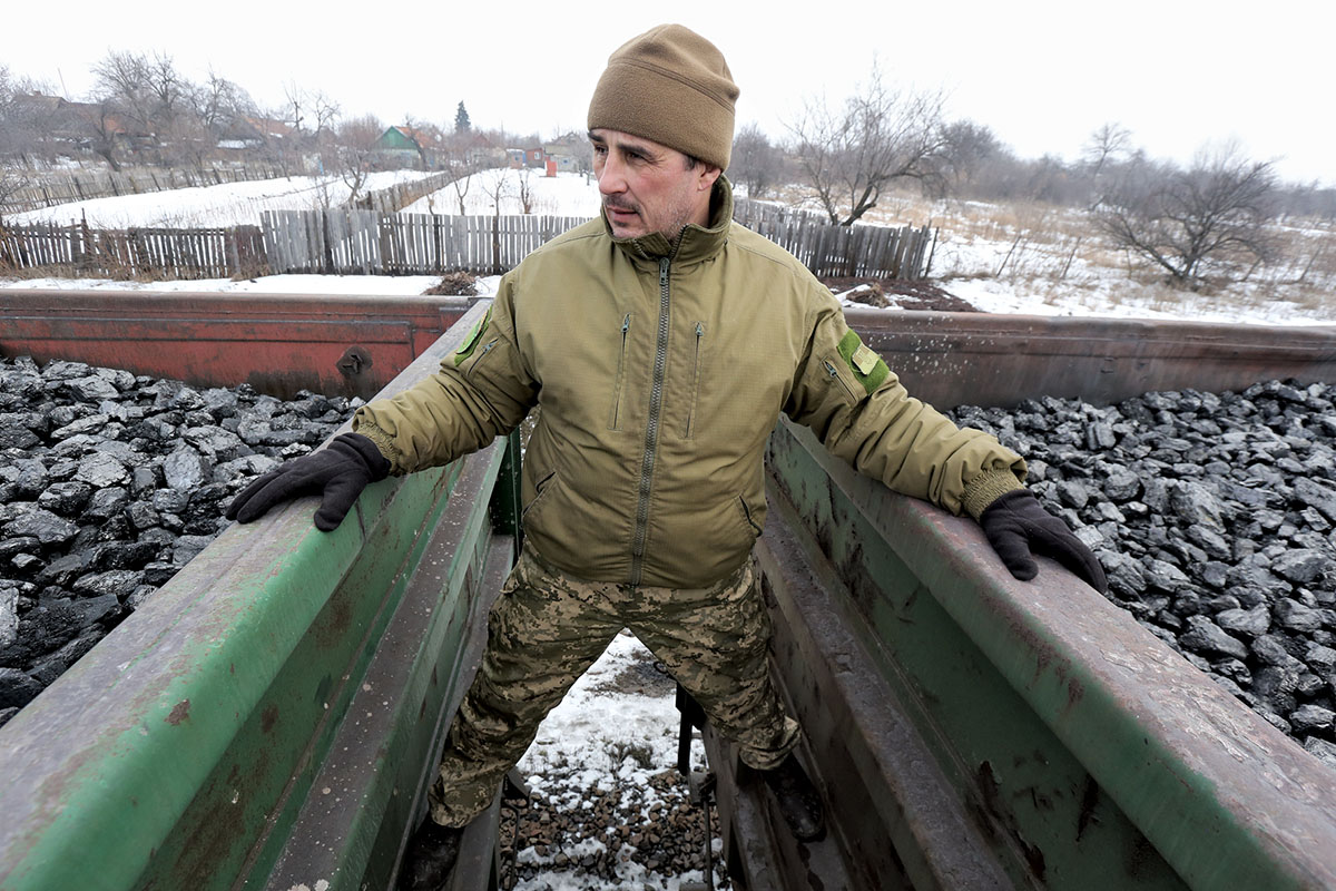 In February activists blocked railway wagons that carried coal from Russian-occupied territories in the Donbas.